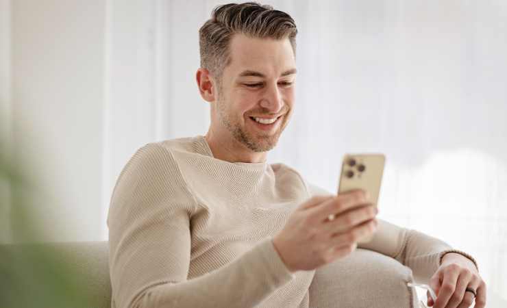 Telefono sorridente