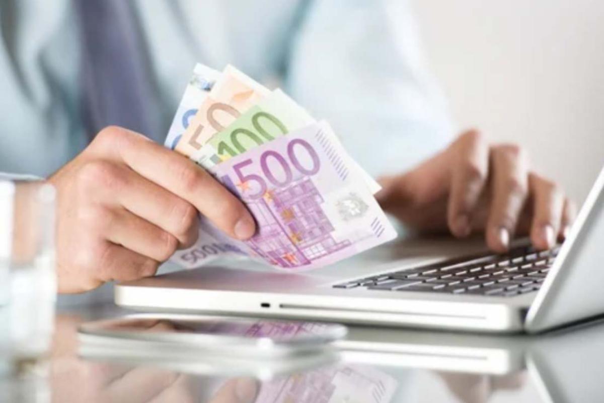 Lavoro e soldi (Depositphotos foto) - www.notiziesecche.it