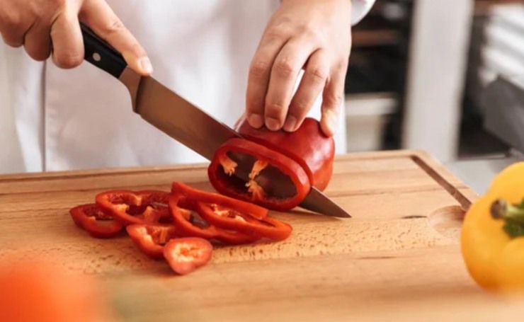 Tagliere in legno (Depositphotos foto) - www.notiziesecche.it