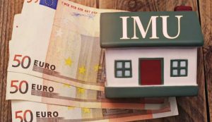 Il pagamento dell'IMU (Depositphotos)