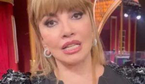 Milly Carlucci irritata (Italian Gossip - youtube screenshot)