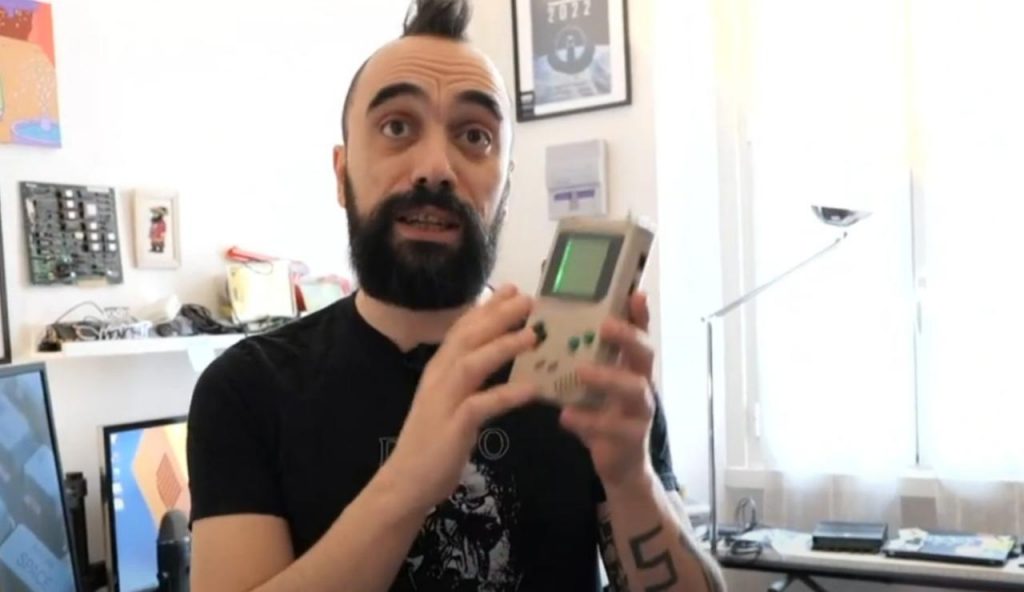 Fabio Kenobit e il Game Boy (Rai - youtube screenshot)