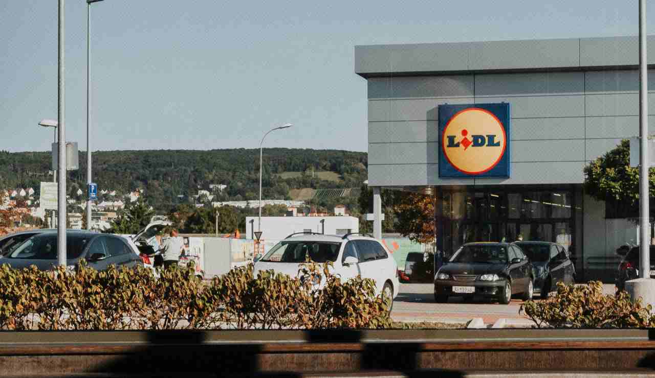 Illustrazione dell'insegna della LIDL (Pexels FOTO) - www.notiziesecche.it