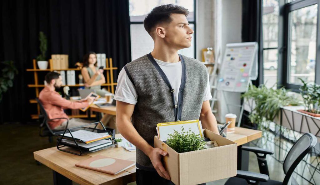 DOMANDA URGENTE: niente panico se hai perso il lavoro | Ti spettano un mucchio di soldi