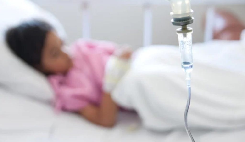 Bambina in ospedale (Depositphotos foto) - www.notiziesecche.it