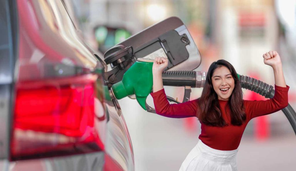 crollo prezzi benzina